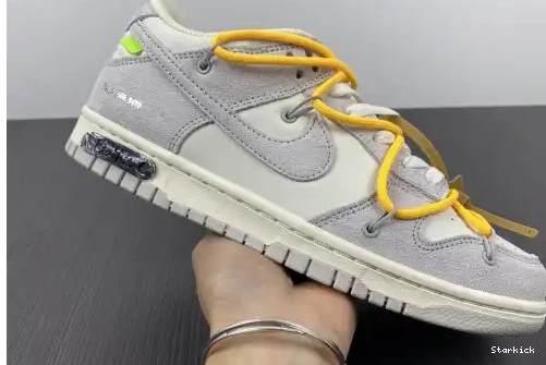 DJ0950-109 O-W Low Nike 39 Dunk Lot 0524